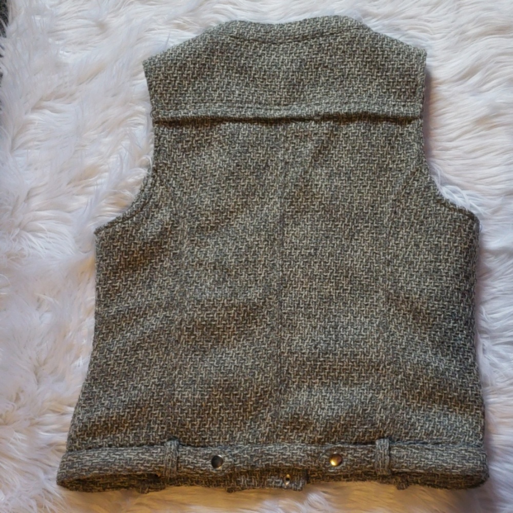 Vest - Picture 3 of 3